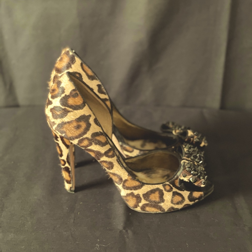 Sam Edelman peep toe leopard pumps